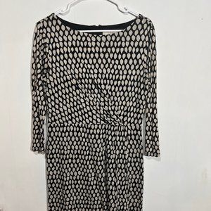 Sophisticated and Versatile: LOFT Medium Knit Long Sleeve Black Patterned Dress